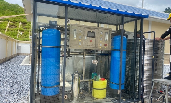 廣西河池某供電局項(xiàng)目部2噸直飲水設(shè)備